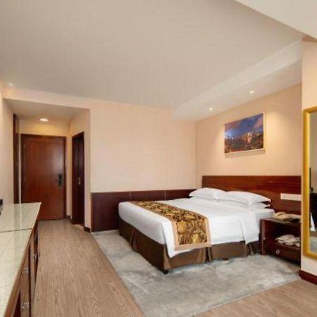 Jinrong International Hotel Шанхай Екстер'єр фото