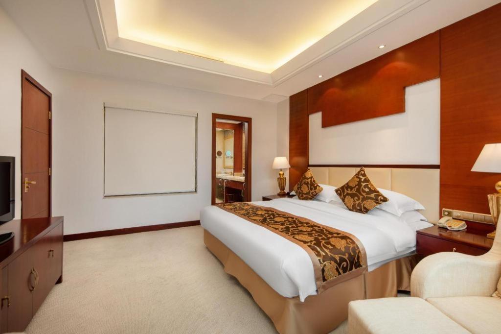 Jinrong International Hotel Шанхай Екстер'єр фото
